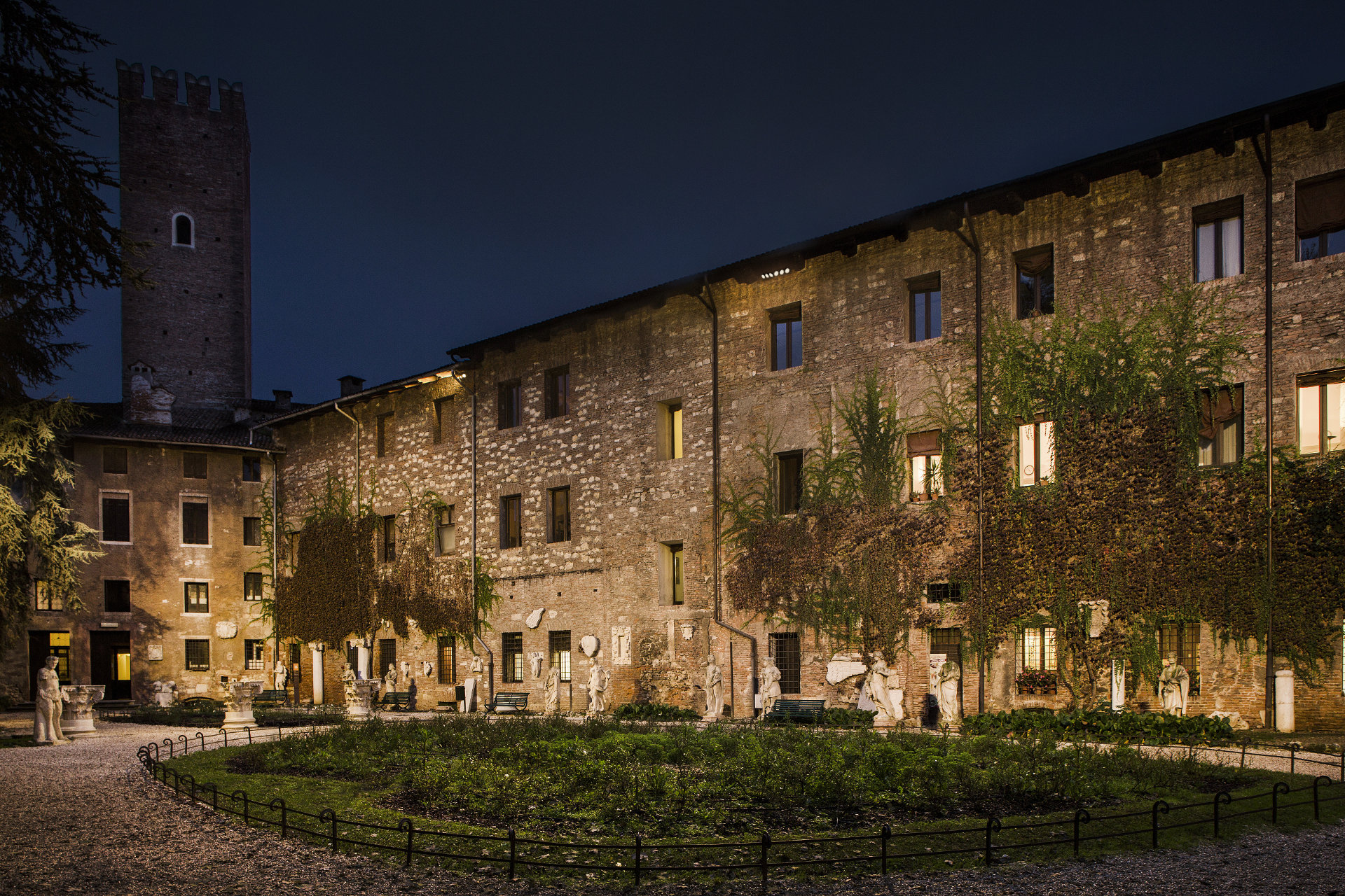 Giardino illuminato del Teatro Olimpico